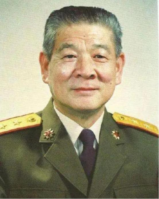 副团长直接升为副军长！1975年正在训练的王英洲突然被军长叫去办公室，他忐忑是不