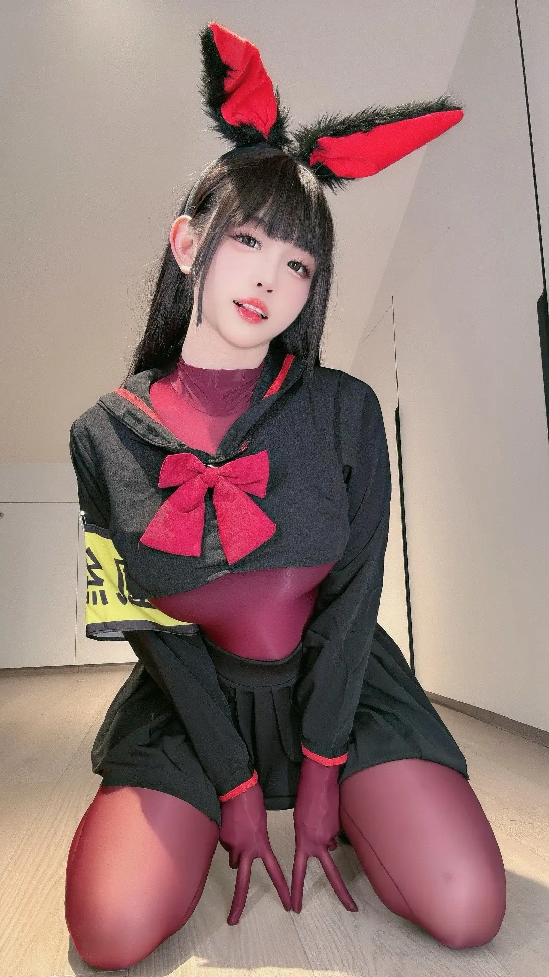 再怎么说我也是风纪委员长，别……别摸头。