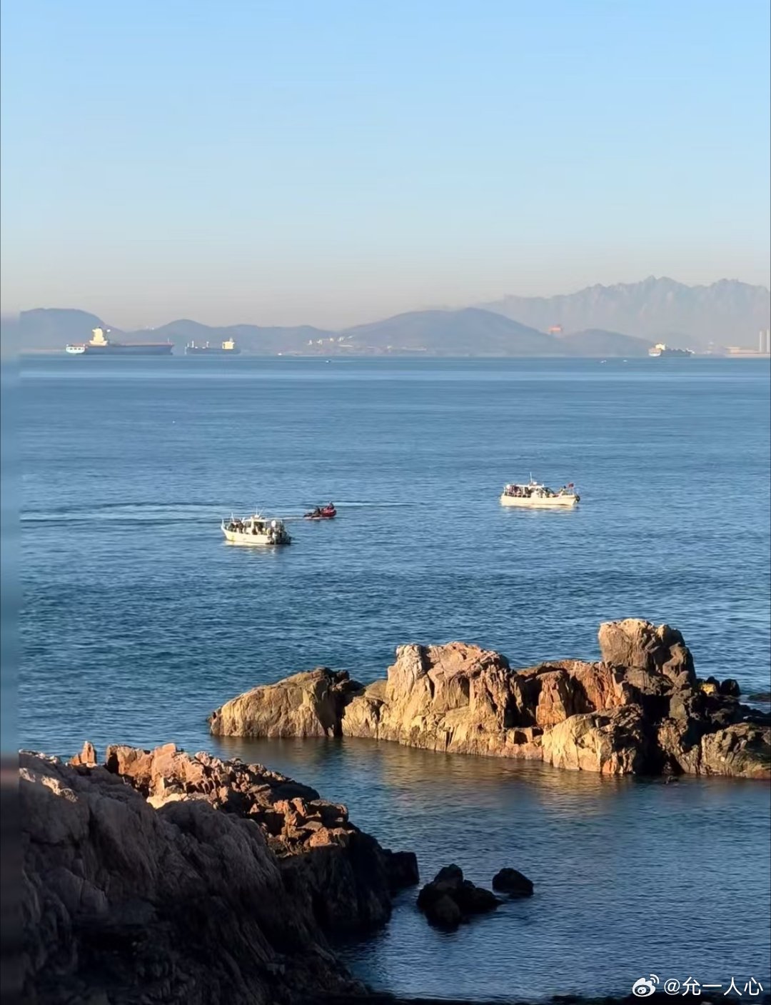 这次来青岛玩真的太庆幸我提前做了纹眉！就算素颜出门，气色看着也特别好～反观我朋友