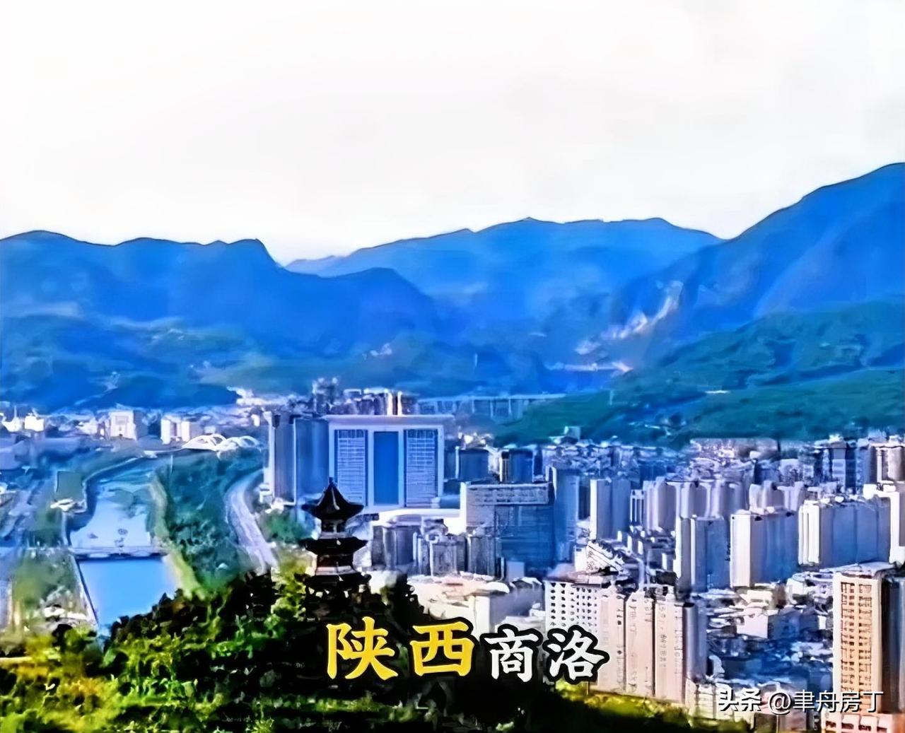 万水辞朝浑。
