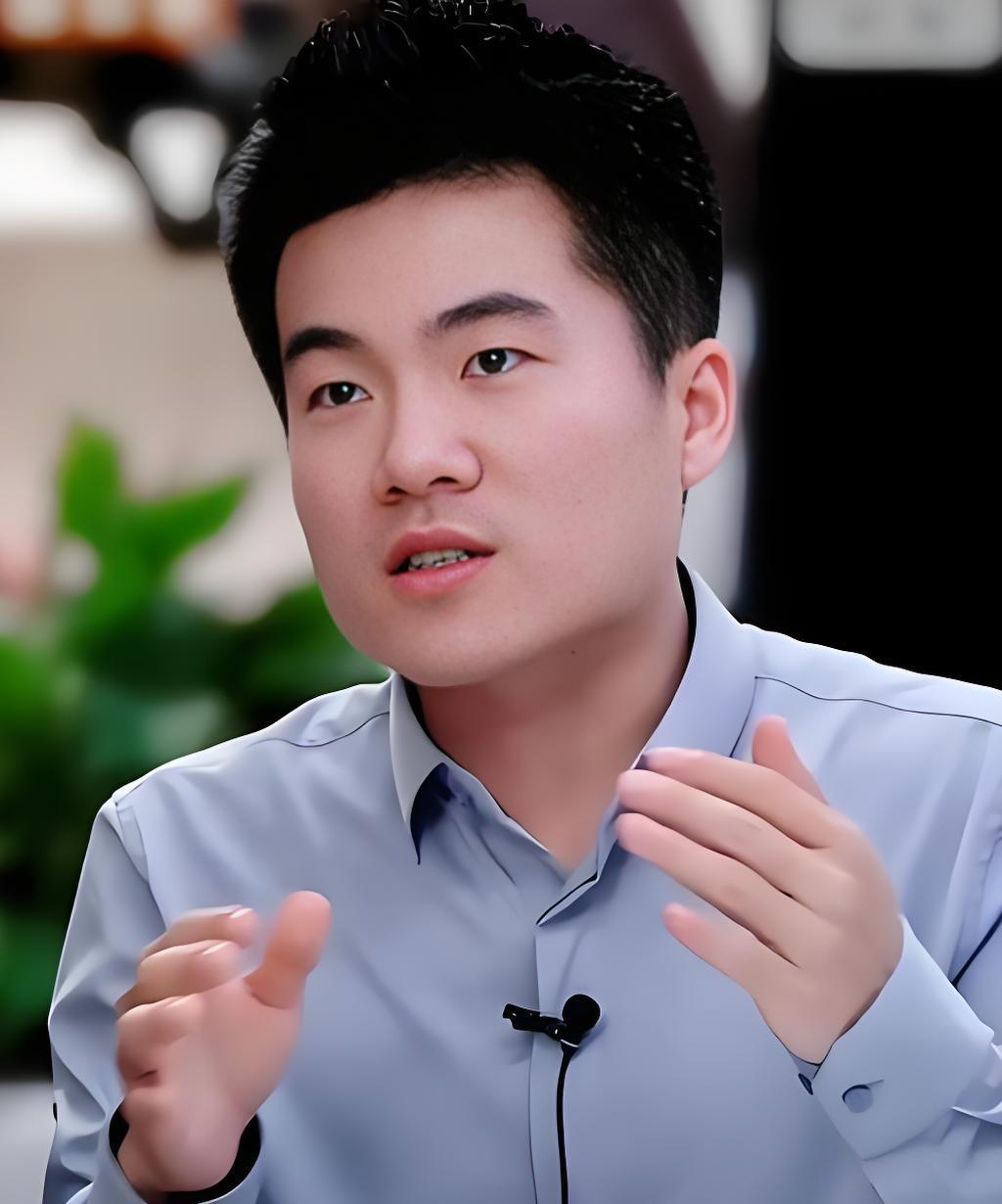 朋友说她在与辉同行上班，我听完总觉得她在吹牛

朋友跟我说她在与辉同行上班，我第