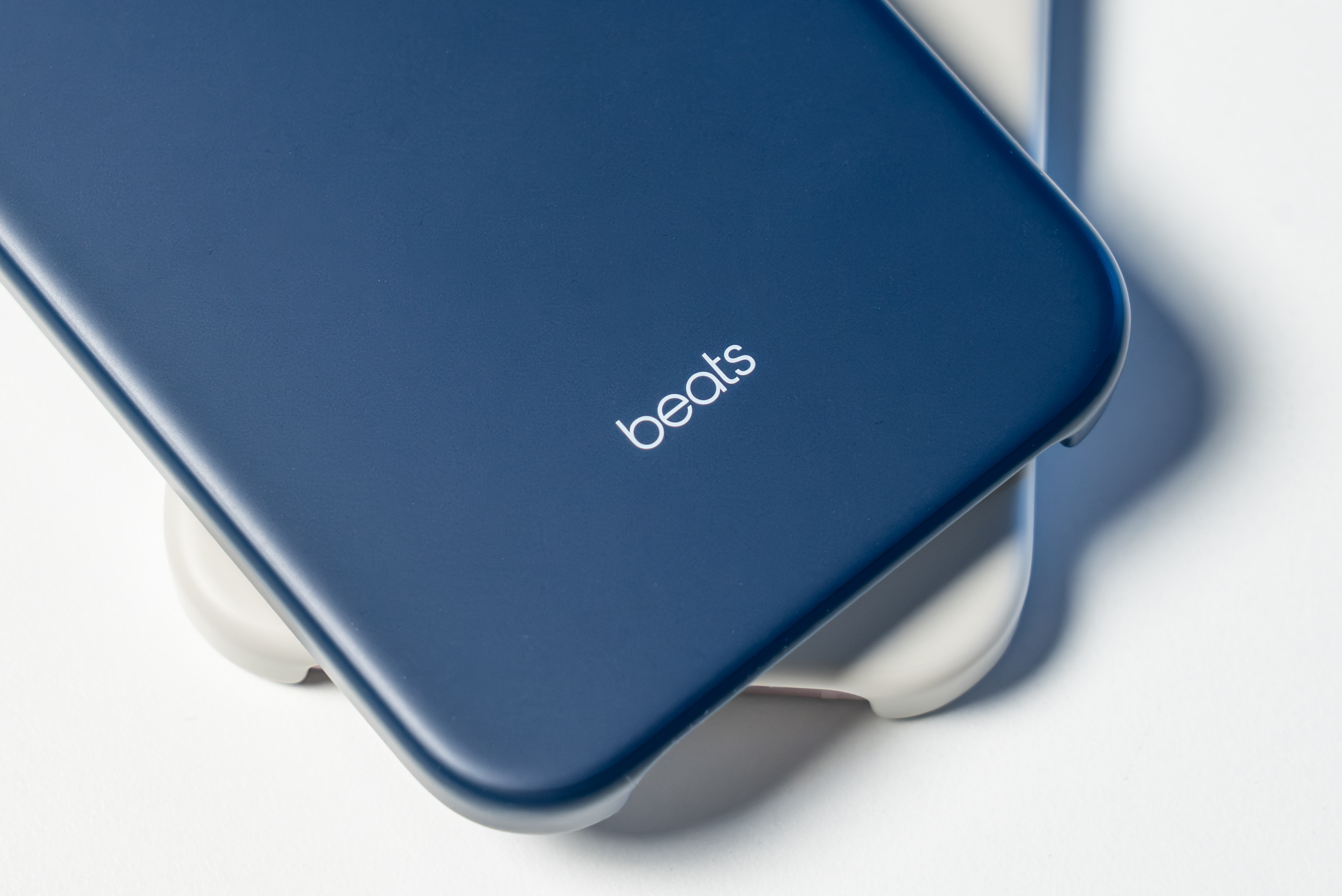 收到了 Beats 为 iPhone 17e 推出了两款 MagSafe 保护壳