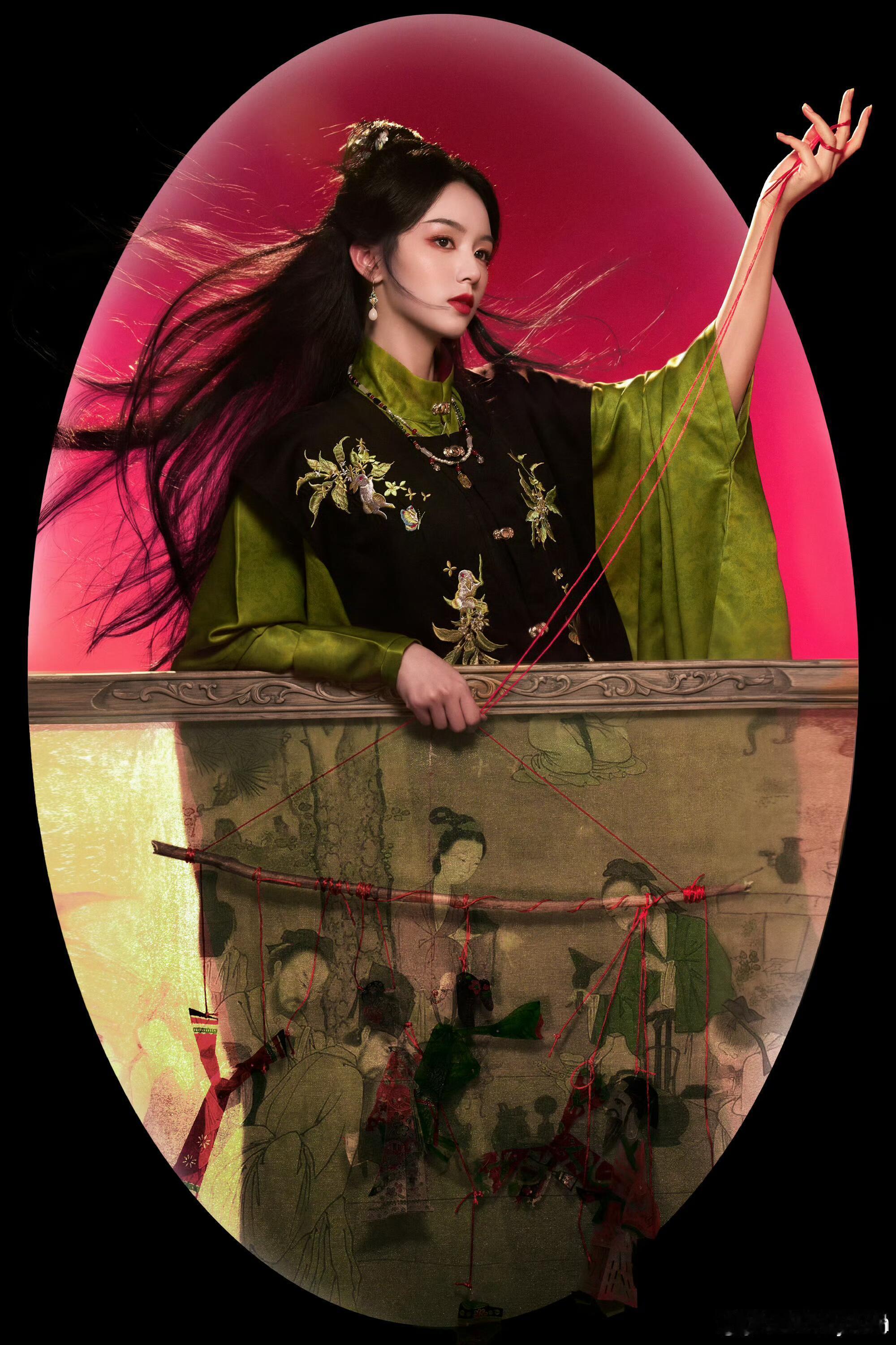 周也女鬼塑大片也子这组大片我可以看一百遍！鬼气森森却美得惊心动魄，不愧是内娱第一