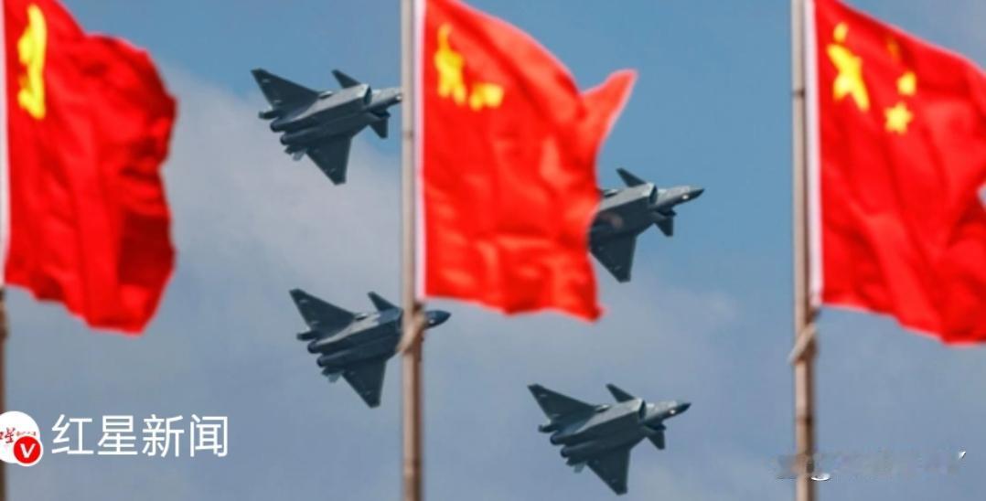 解放军特种机对峙外机 最近不足百米！



12月4日，《解放军报》披露东部战区