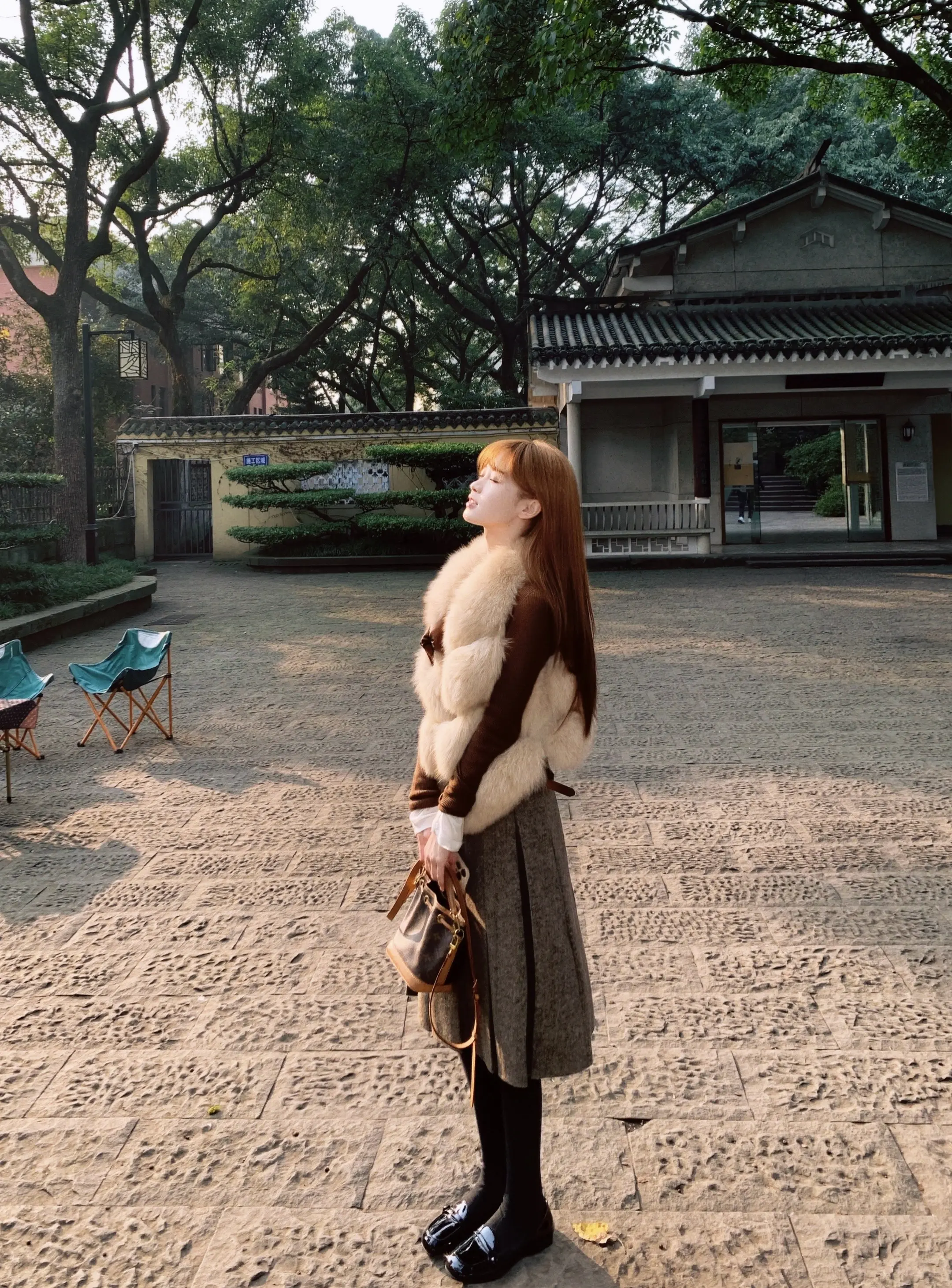 人的一生太短 爱上什么都不为过 放弃什么都不算错