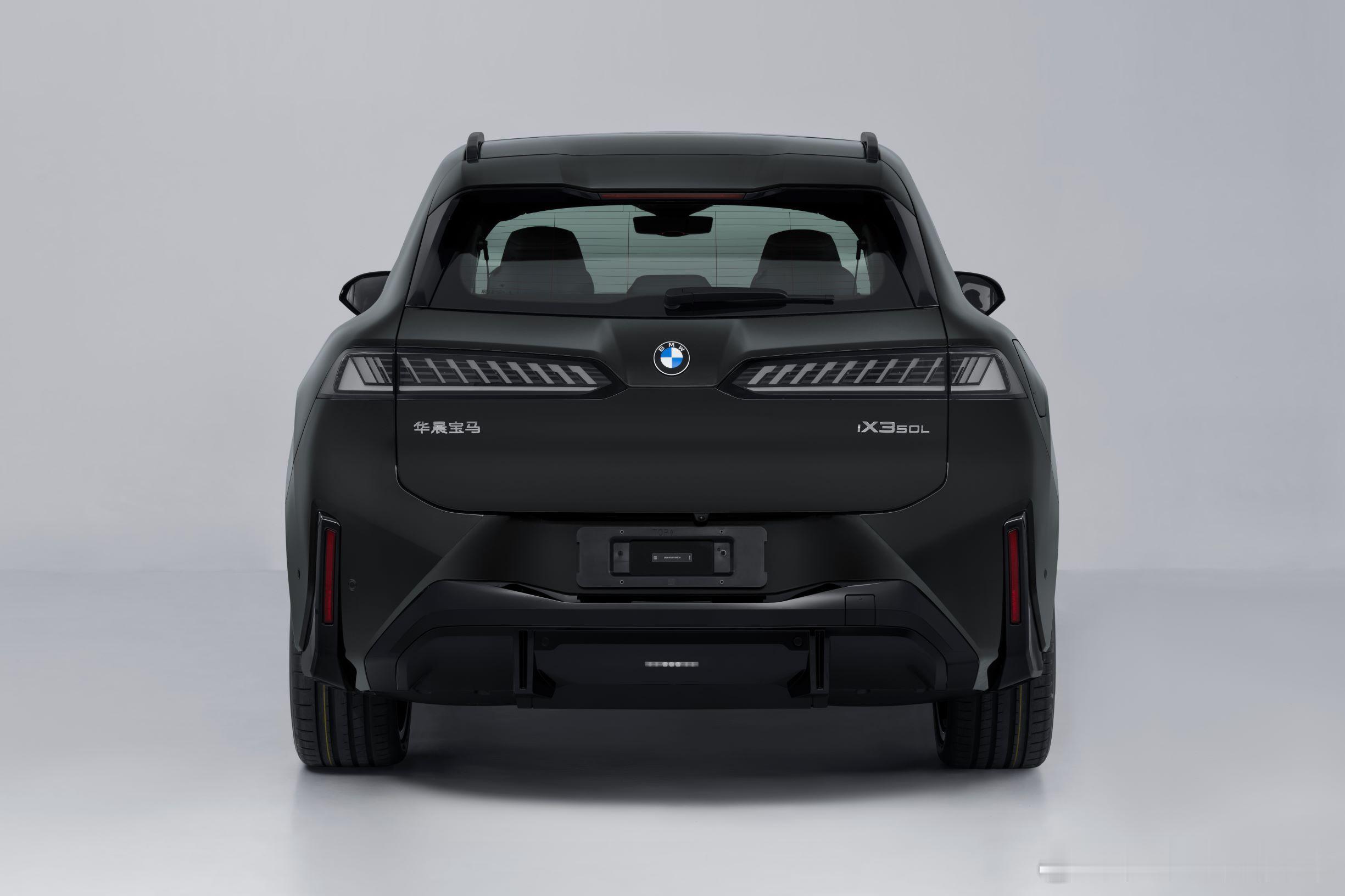 天哪，这就是全新宝马iX3？难道不是宝珠？两个鼻孔就算了，在一个鼻孔里还有雷达和