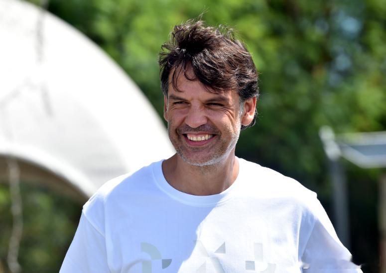 莫伦特斯表示，萨拉赫可以效仿格列兹曼，担任替补但每次出场都能发挥重要作用。萨拉赫