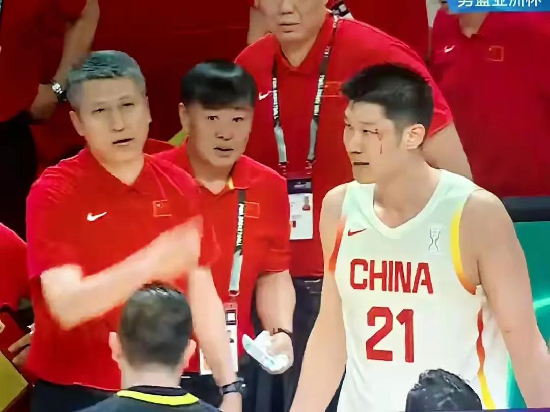 中国男篮不是中国男足！
8月14日，2025男篮亚洲杯淘汰赛，中国男篮79-71