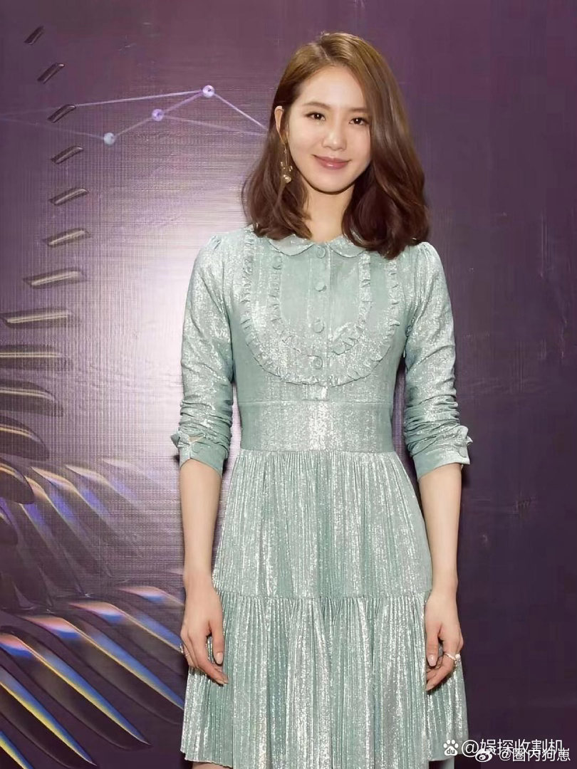 刘诗诗的魅力是刻在骨子里的优雅，温柔又有力量，越品越动人。 