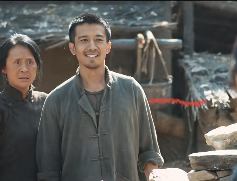 银子嫁给铁头只会活的更惨，铁头这个人本身就不行。铁头妈和大脚妈也是没法比的。
