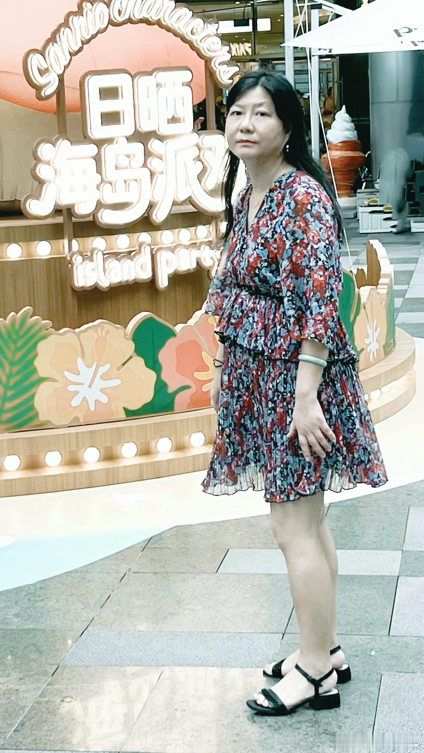 敏儿Jessyy美腿！广州。全身照优雅时尚