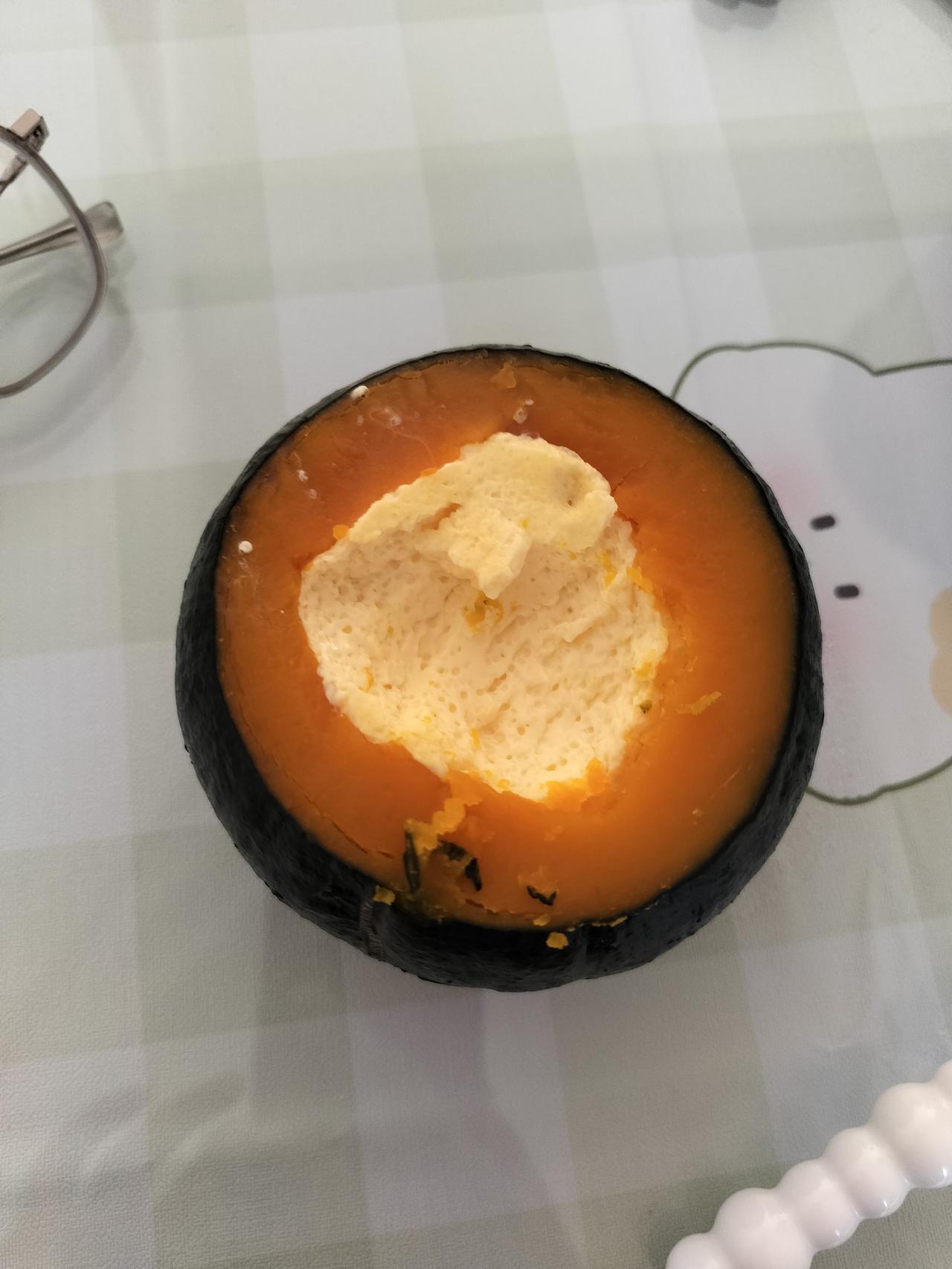 今天是种牙的第二天了，感觉稍微有点肿，虽然有点疼，
但还是能在接受的范围内，
想