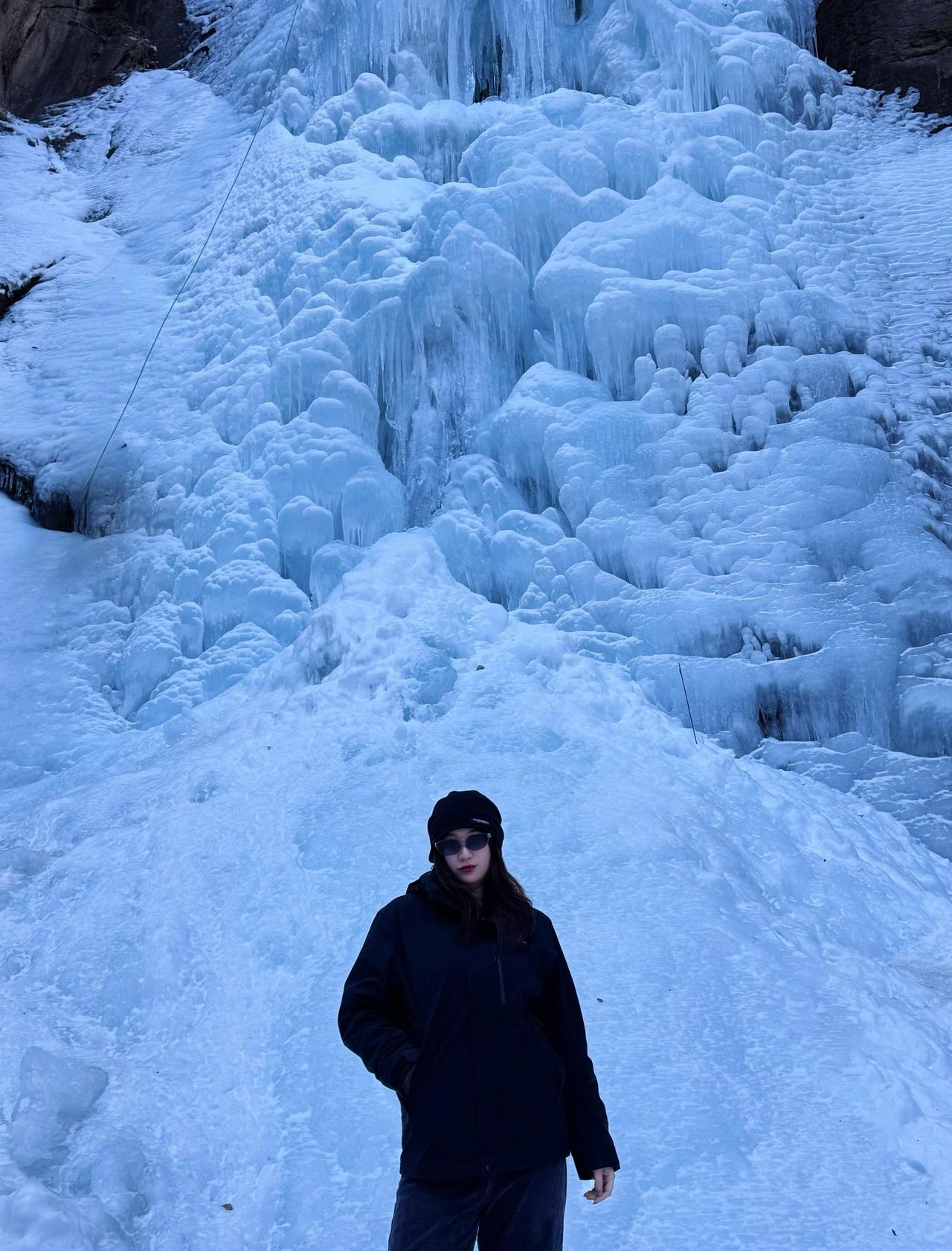 秦皇岛冰瀑秘境！北龙潭美到开挂❄️
📍秦皇岛 祖山风景区-北龙潭景区
谁懂啊‼