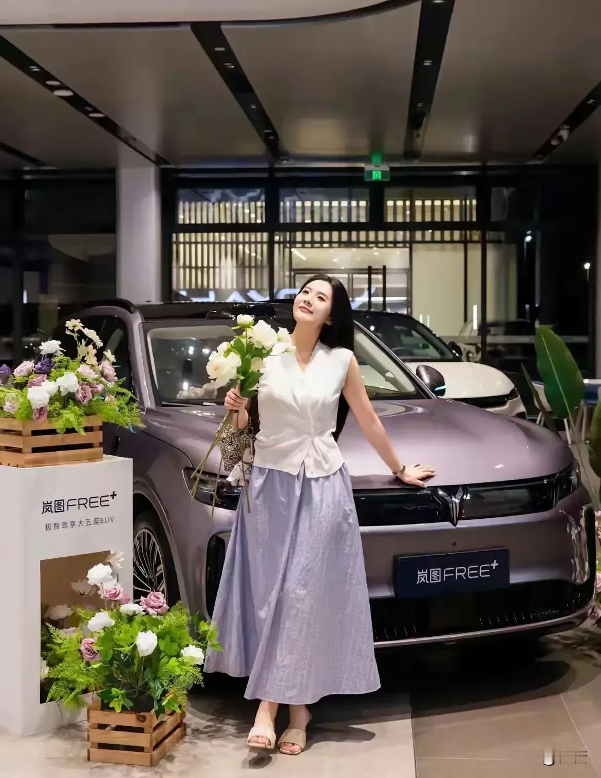 听卖车金牌一句劝，​2025年买车不纠结：
1.通勤用，纯电车！
2.短途用，混