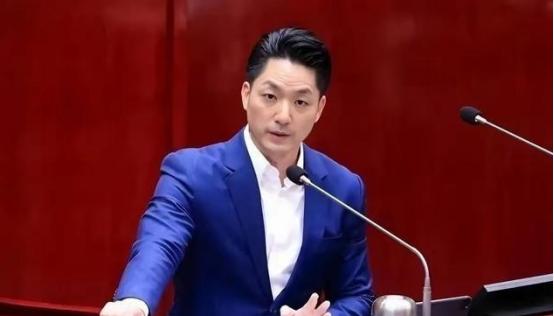 蒋万安只要2026年底连任成功，国民党“少主”就要正式登基了？岛内政坛这盘大棋，