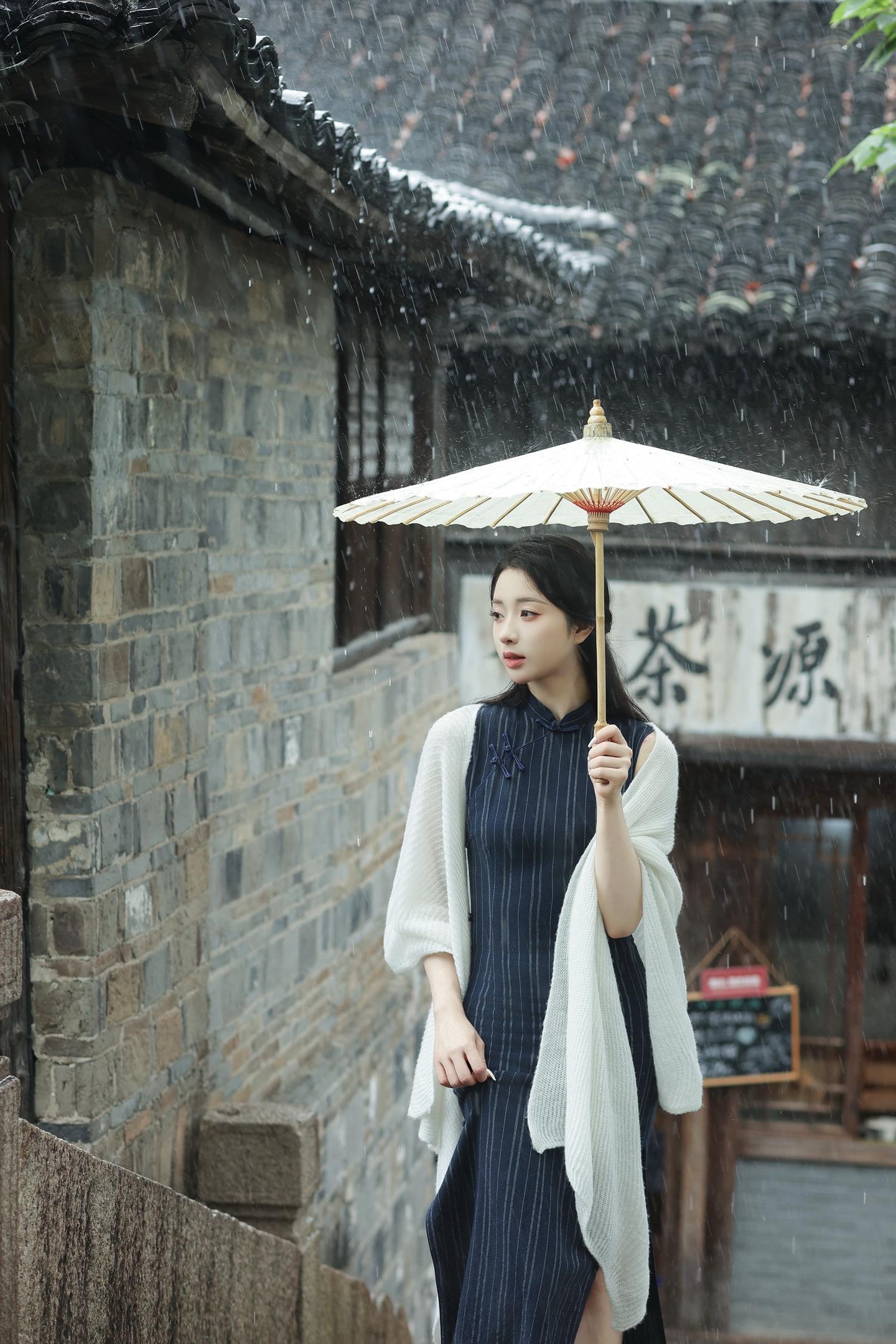 烟雨江南/乌镇。