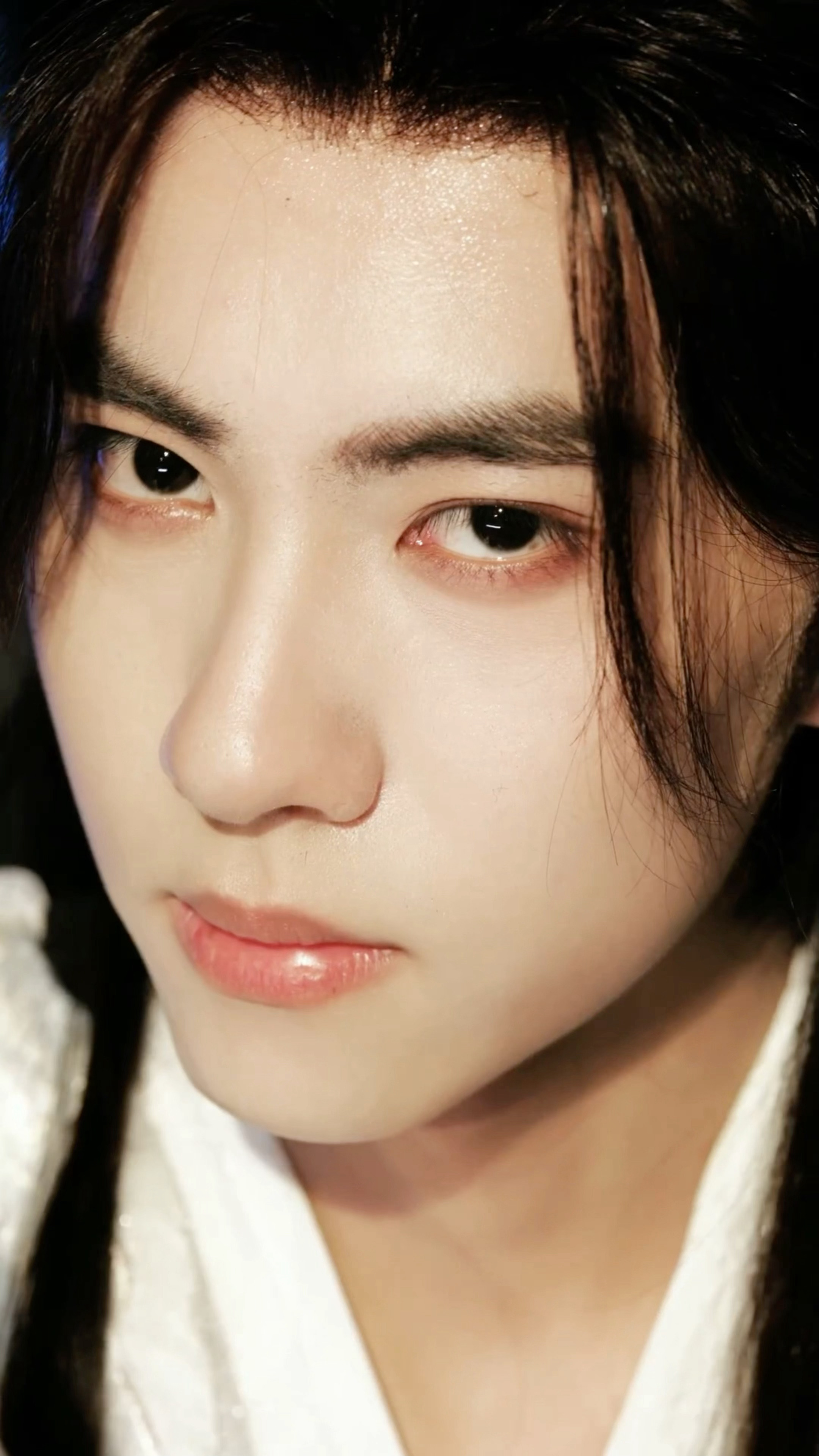 我被美到了，好适合怼脸的美人。 