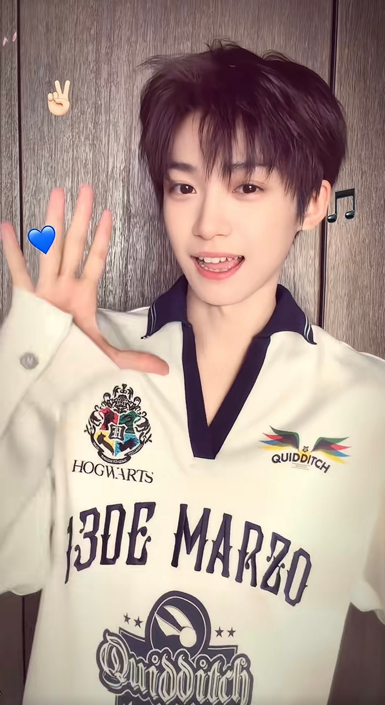 梓渝极速小鱼 宝宝今天好甜呢，喜欢喜欢💕以后就这个更新频率好不好