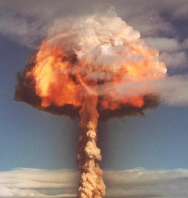 日本右翼一语惊人：若中国核弹造成日本几百万人死亡，那剩下的1亿日本人将开始反击。