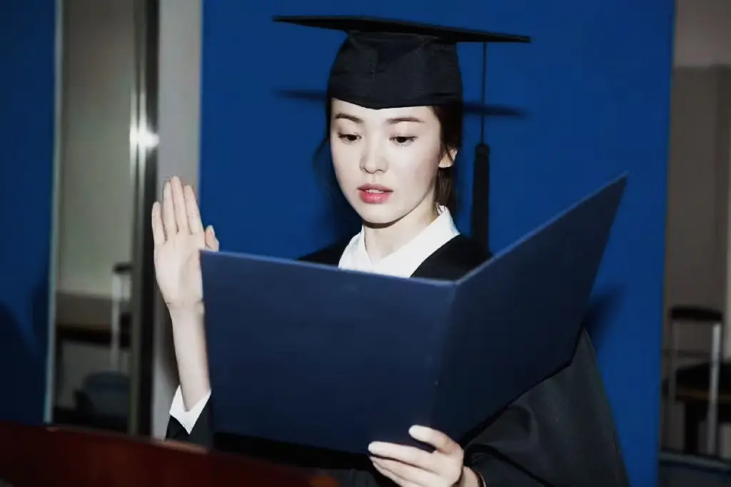 是很多人选择学医的理由之一