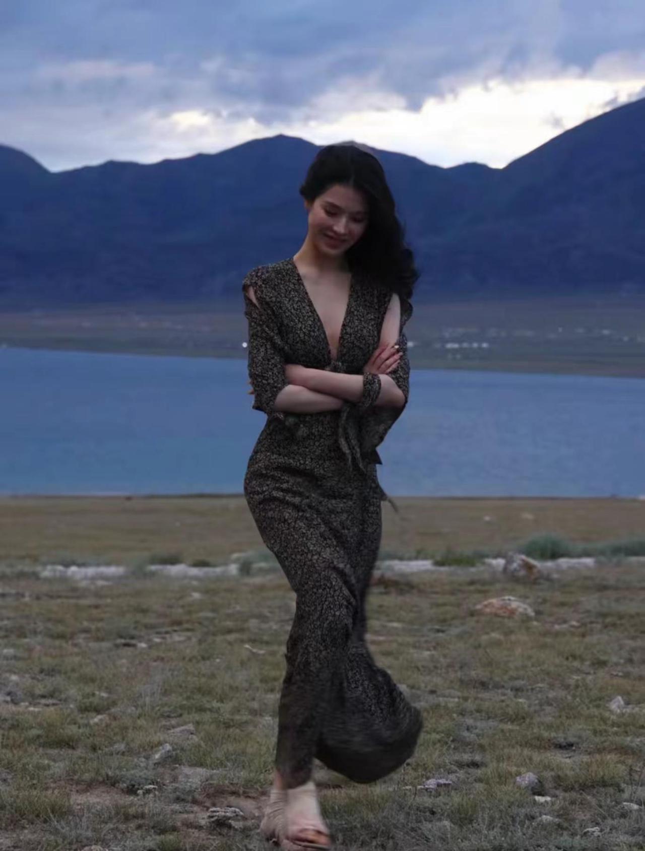 远山与晚风，心底的悸动 那是一场悄然而至的冒险，是深埋在中年男人心底，未曾熄灭的