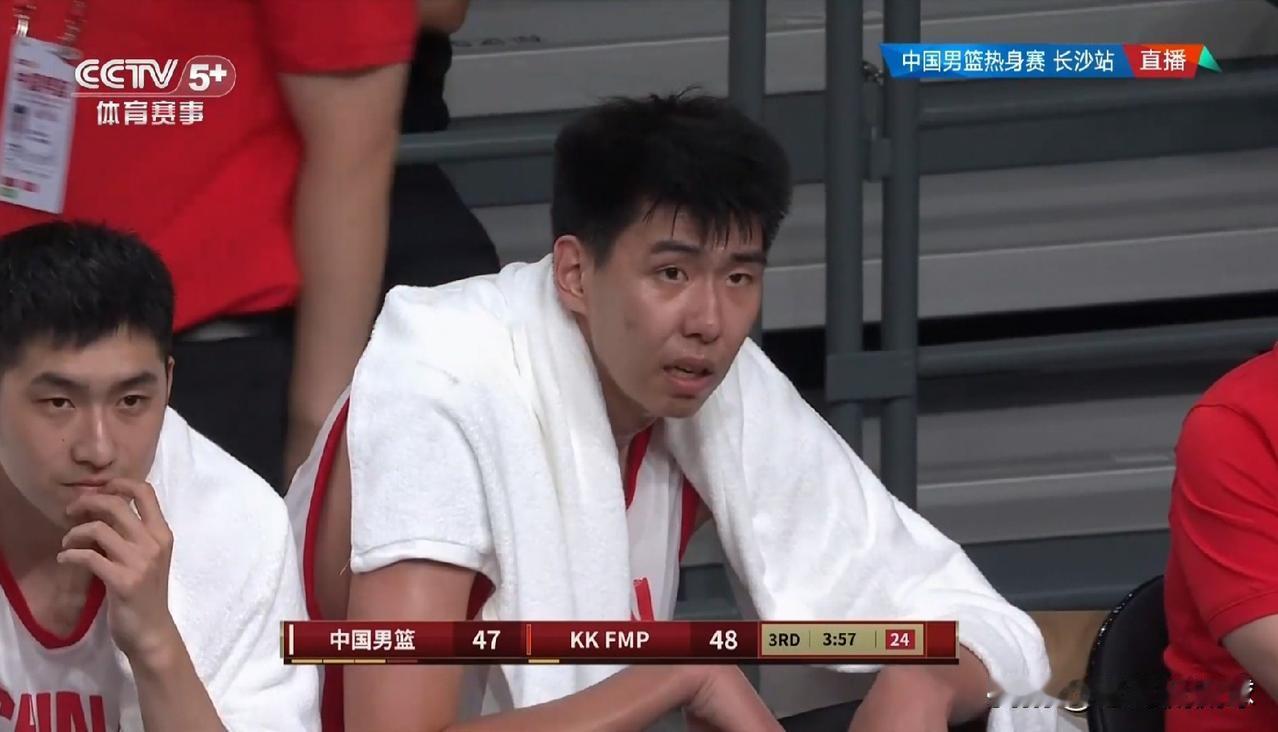 中国男篮内线核心徐昕的封盖能力实在是恐怖了！在今天中国男篮主场以82：78力克塞