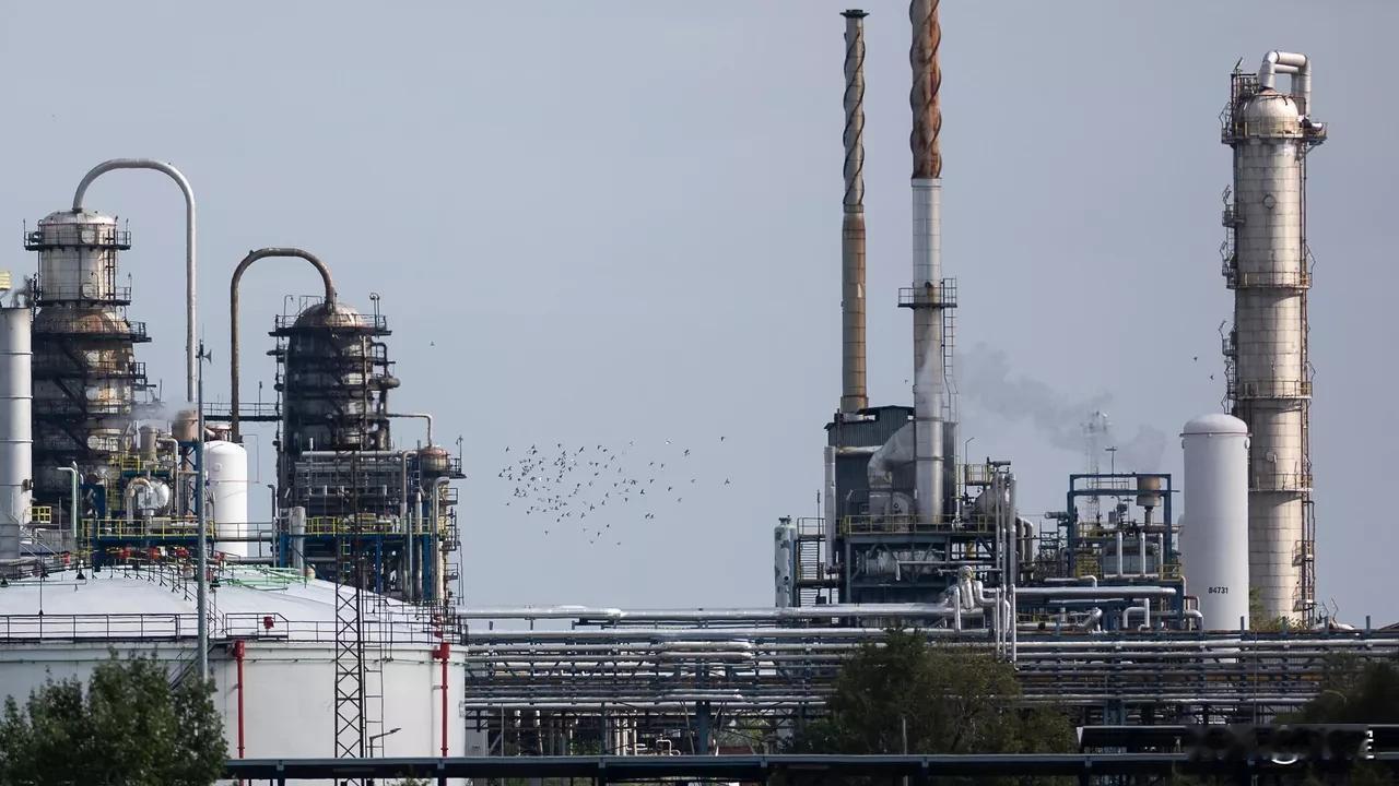 阻止俄石油供就是对匈主权的攻击

匈牙利外交部长西亚尔托称，如果泽连斯基关于不惜