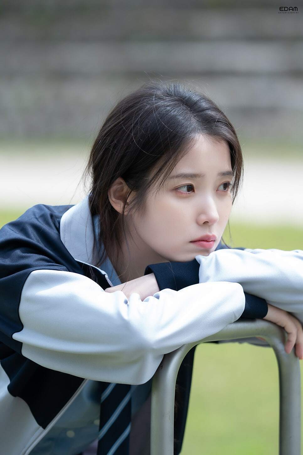IU 李知恩 ​​​