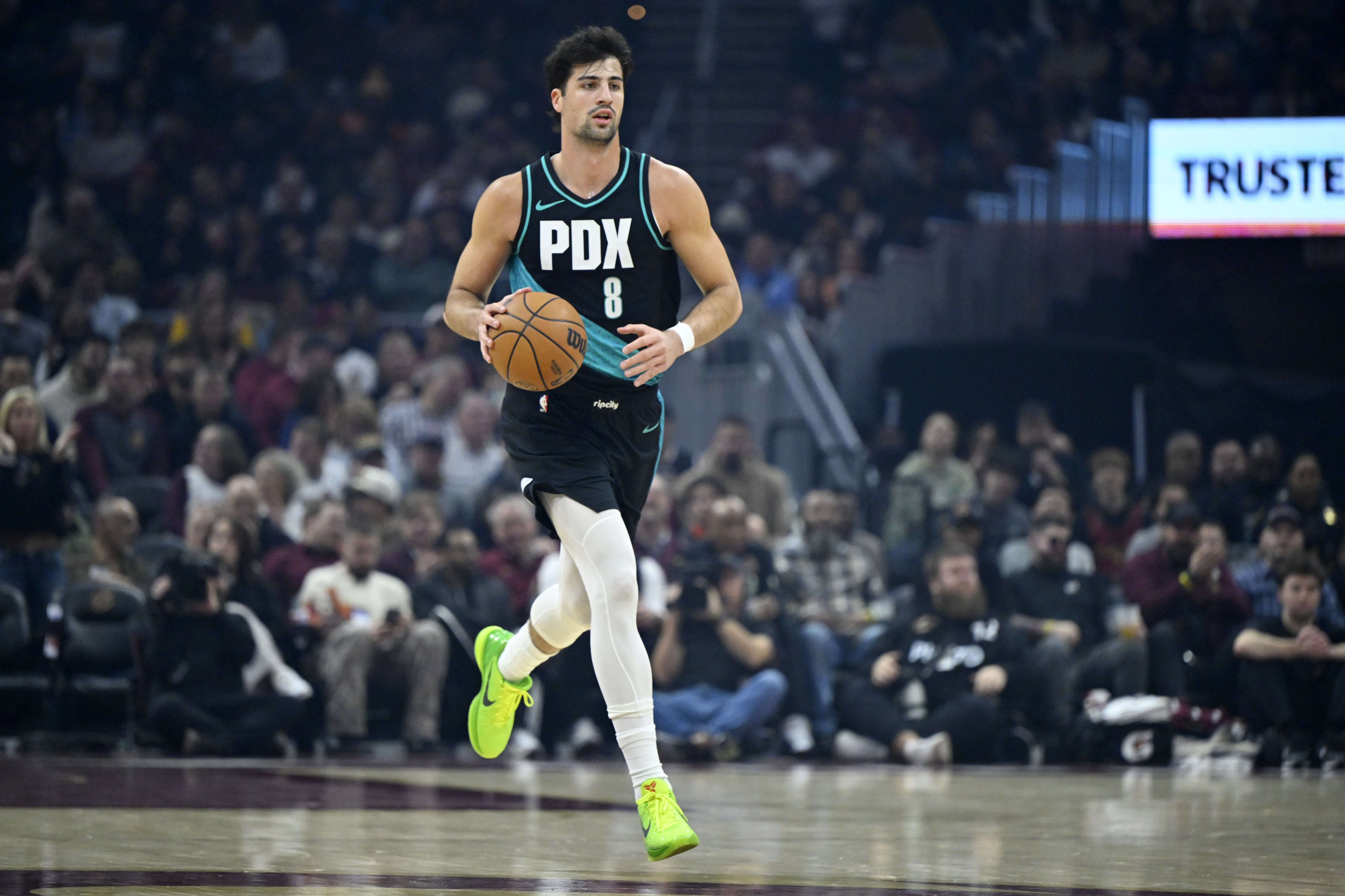 开拓者VS活塞首发：阿夫迪亚领衔客队阵容 康宁汉姆+杜伦镇守主场