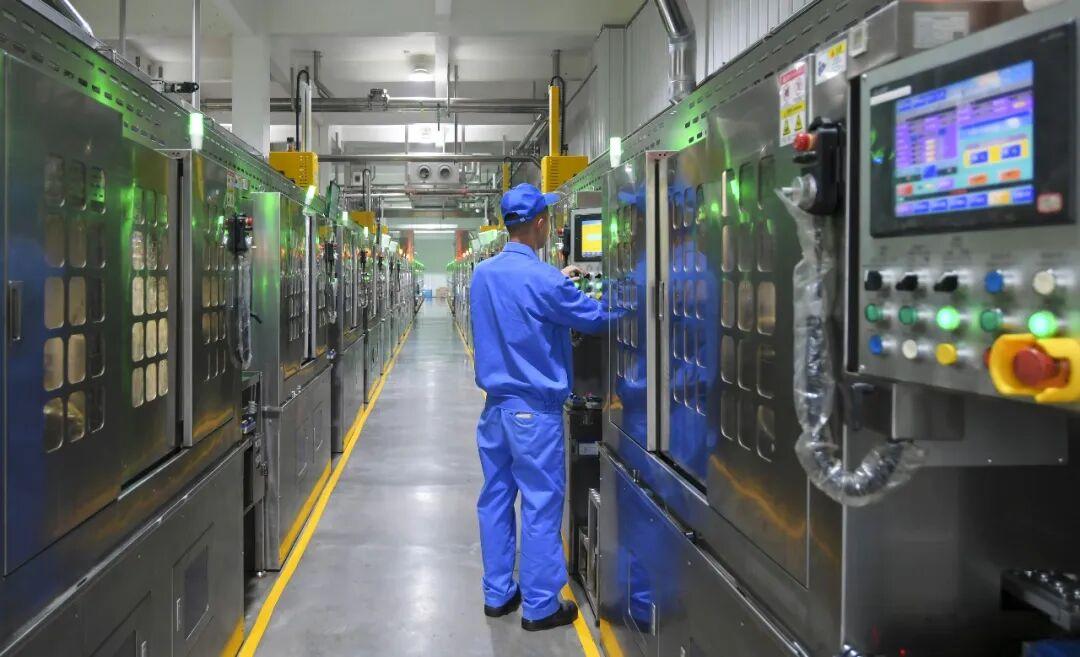 张雪机车轴承，龙湾造！

“这个月，我们又拿到张雪机车的轴承新订单了！”4月6日