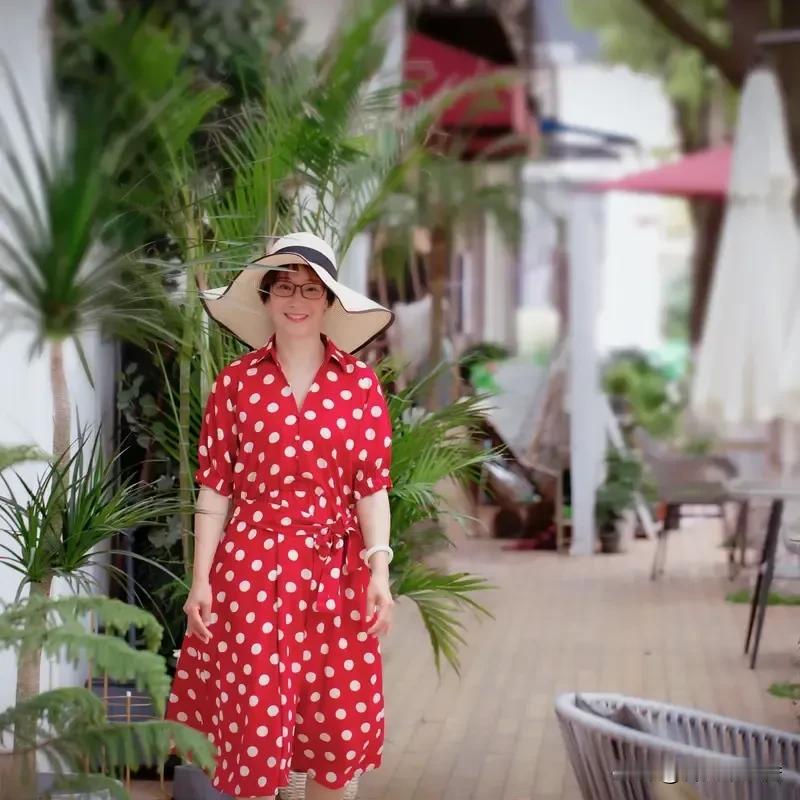 厦门幼师林芳的遭遇太让人唏嘘，他遇到一自私狹隘心地坏透的前夫。2024年她好不容