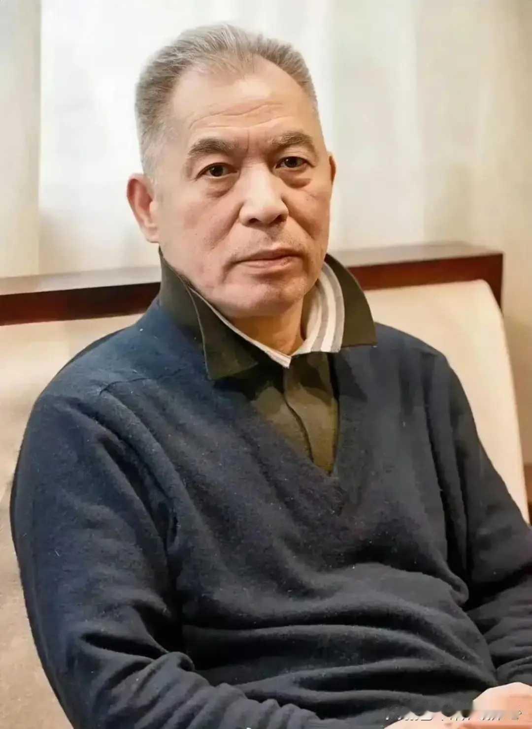 中国富豪送子女去美法留学的真正意图：让我们老百姓心胆寒。
 
当人们谈论富豪群体