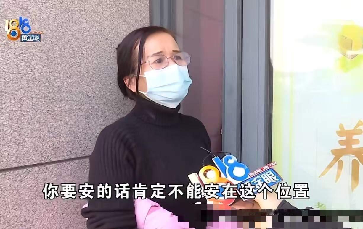 浙江宁波，女子发现小区楼下突然设了一个“祠堂”，冬至当天还有一群人来烧香祭祖，，