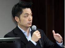 统一二字，已被国民党永久删除。郑丽文11月1日在全代会上12次提和平，却绝口不提