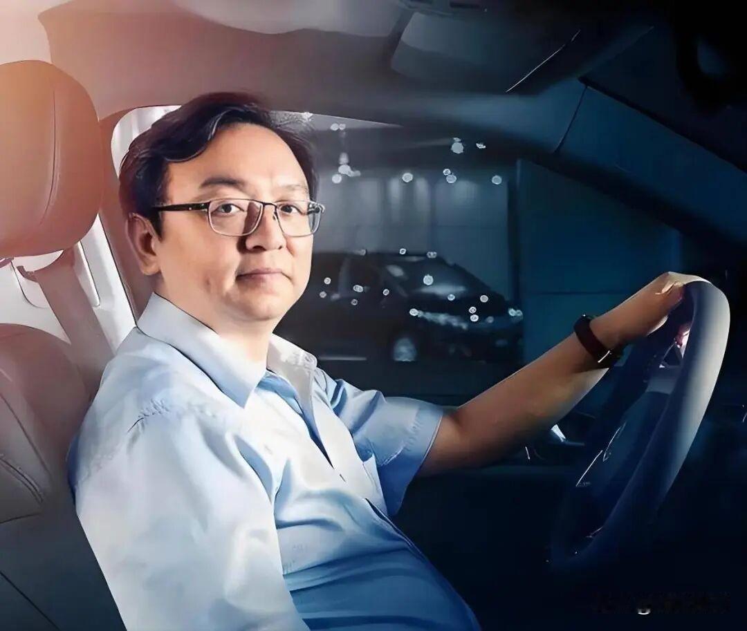 你有没有发现，
真正能打的企业家，
说话都挺“笨”的？

王传福不画饼、不对喷、