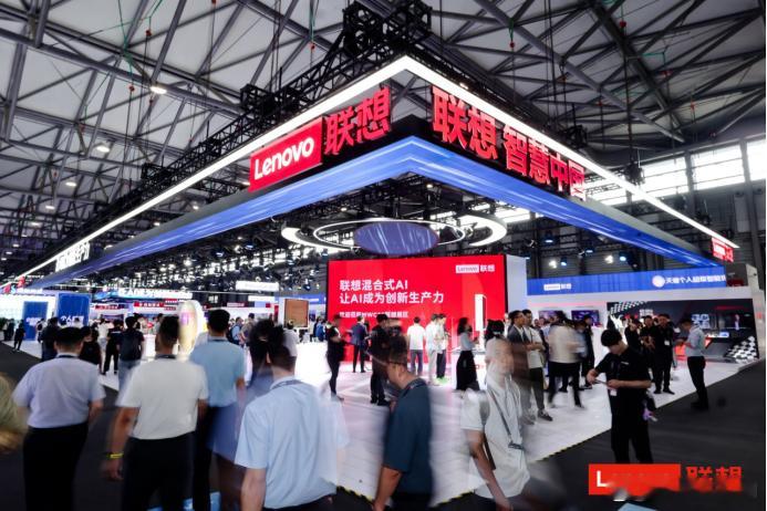 在2025年MWC上海大会上，联想公布了和运营商合作的“新玩法”：未来要一起搞更