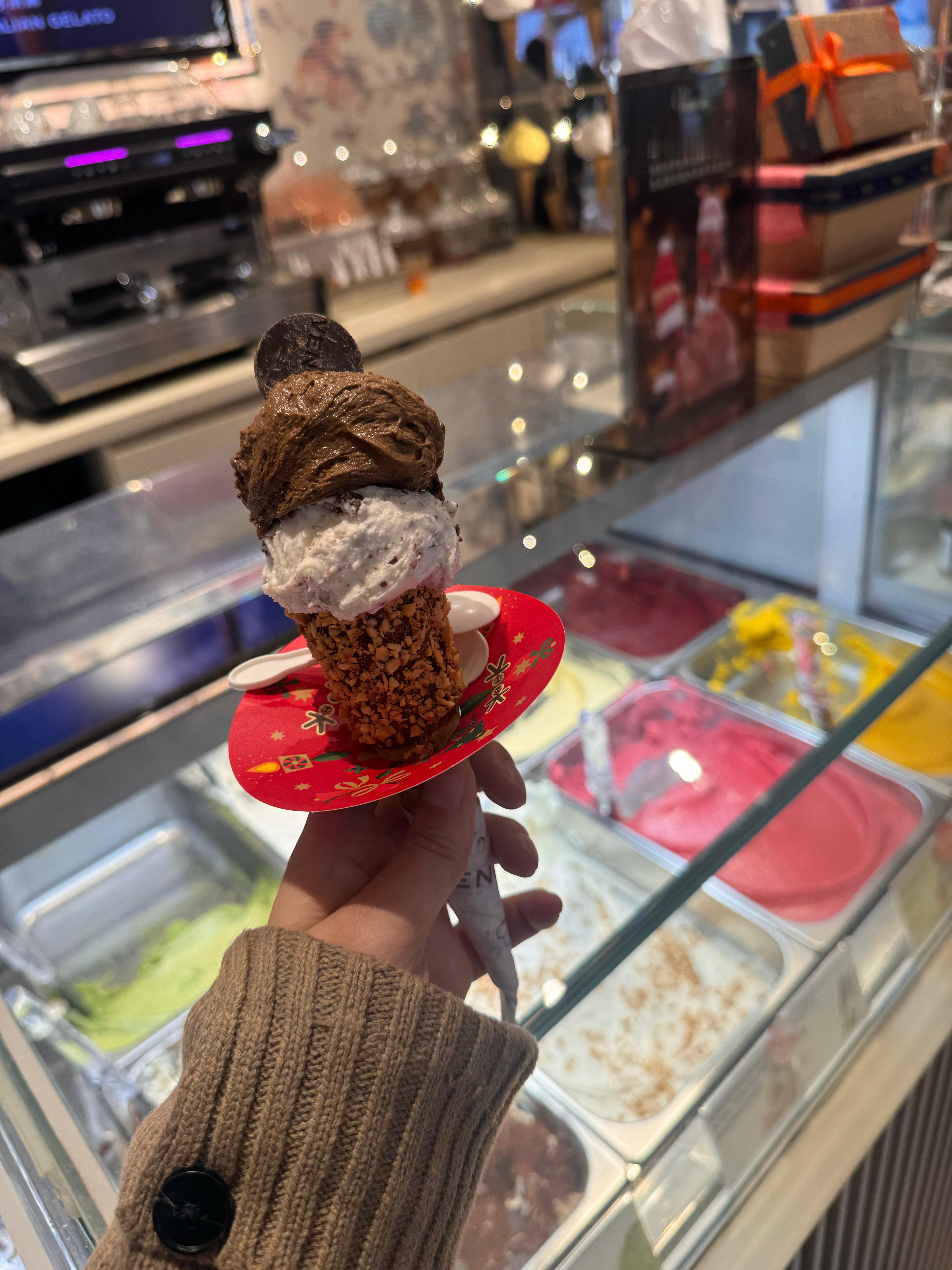 圣诞节快乐！！今天外面好多人哦 