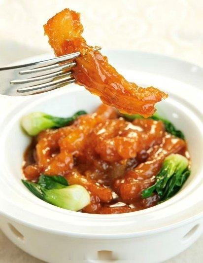 U享美食入伏气温高、湿气重，饮食以清热解暑、健脾祛湿为主，适当补充优质蛋白，开胃