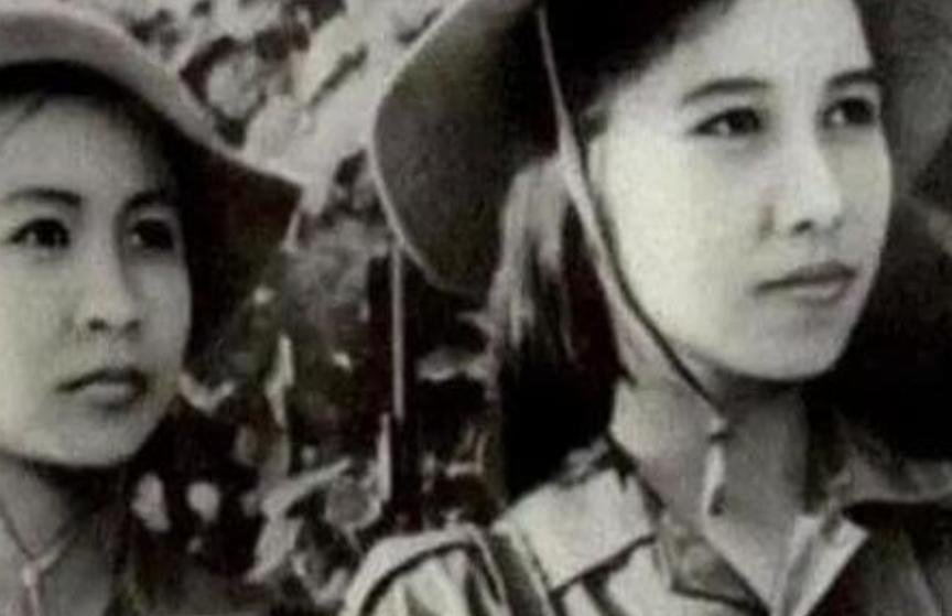 1979年，黄干宗被两个越南女兵抓走，他已经做好赴死的准备，谁知她们却说：“我们