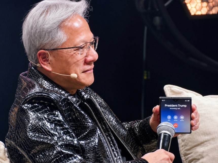 老黄才是三星 Galaxy Z Fold 8 的最强代言人 ​​​
