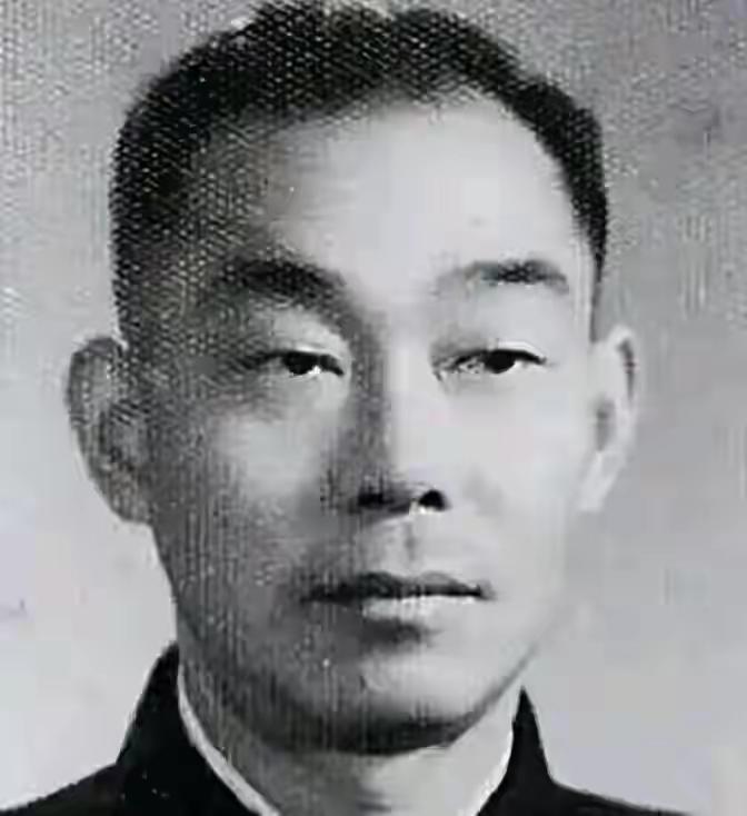 解放上海险招：以恶治恶，启用76号旧人肃清全城特务黑帮
 
1949年上海宣告解