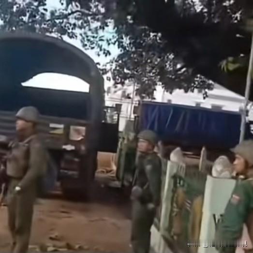 缅军开始在腊戍征收兵役税
      据缅媒消息:2月1日开始，缅甸政府军控制的