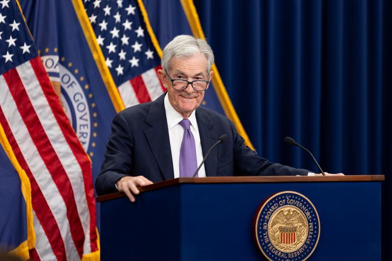 美国联邦储备委员会29日结束为期两天的货币政策会议，宣布将联邦基金利率目标区间下