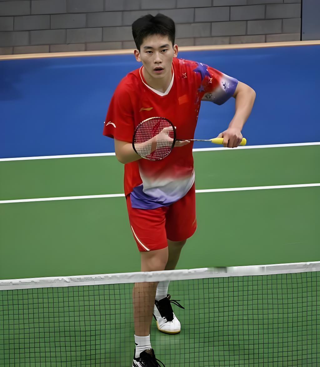 国羽现在重点要培养男单和男双小将，男单石宇奇年龄不小了，已是接近30岁的人啦，后