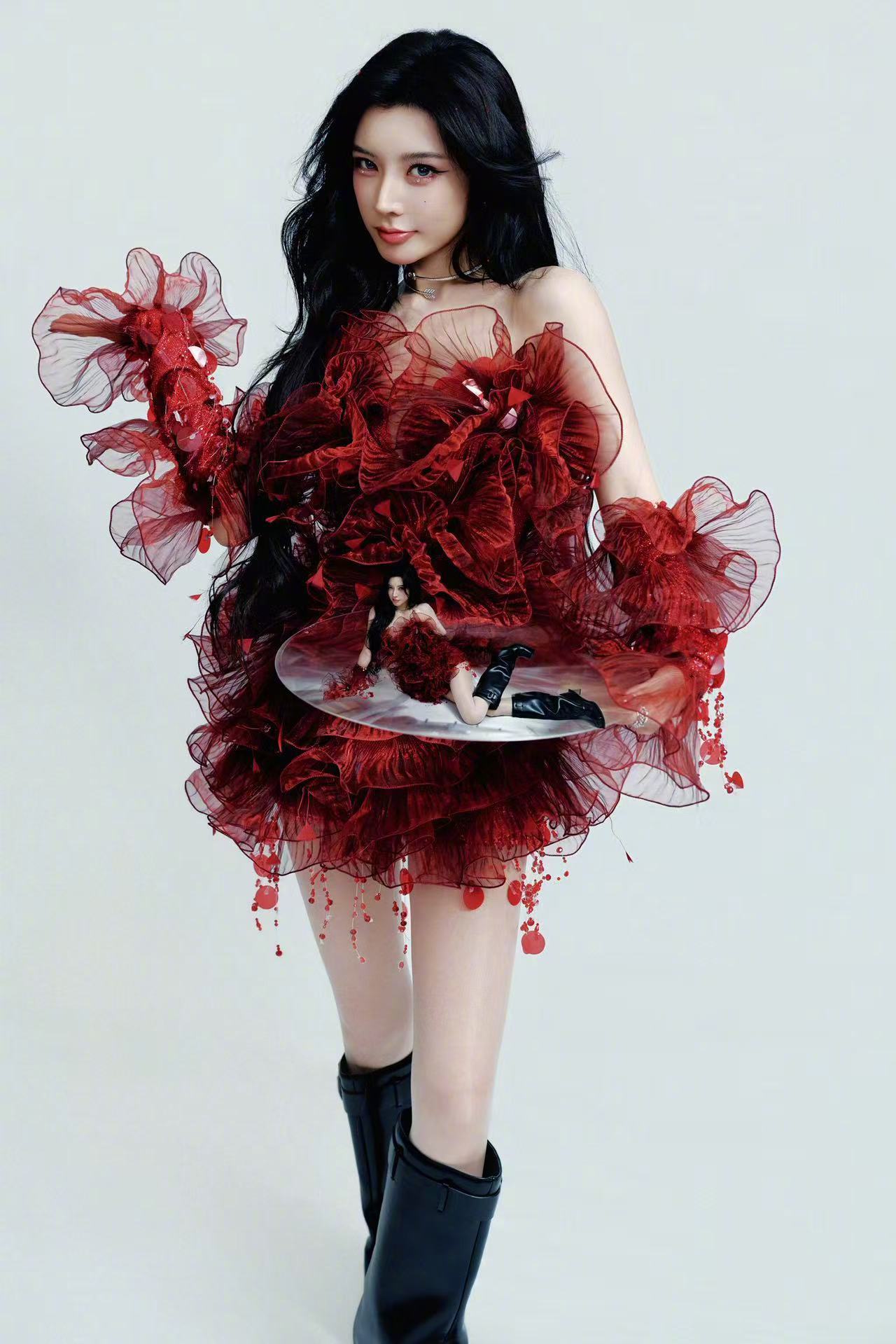 真把戴燕妮当盘菜了戴 燕 妮 这 组 跨 年 出发图是真有点说法啊！这是真把戴燕