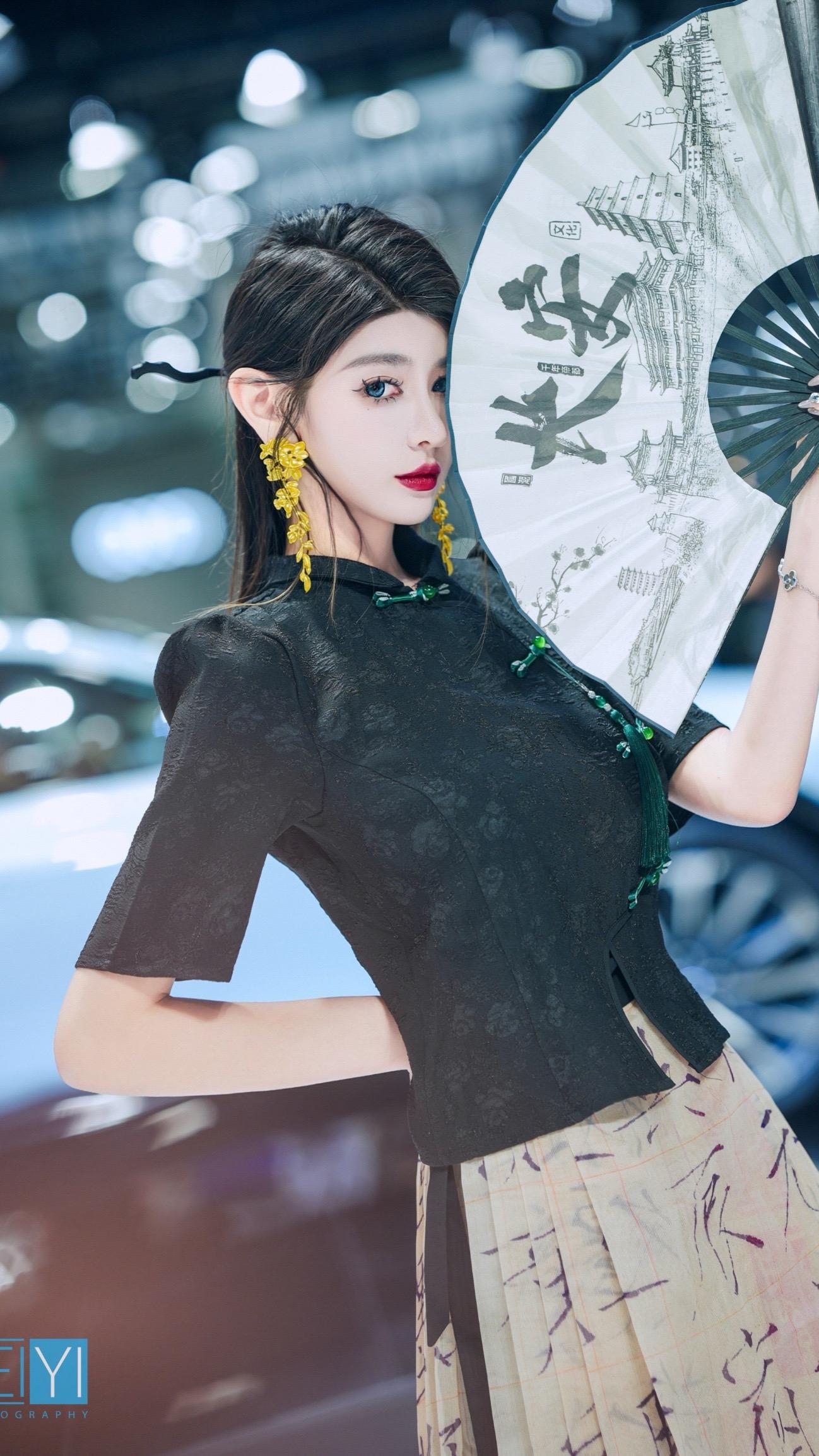 传统服饰 汉服古风 汉服文化 车展现场