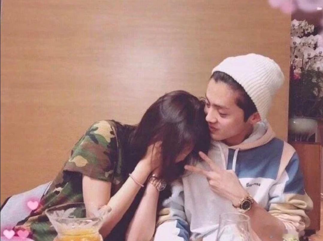 刘大锤聊王安宇关晓彤说目前没有关系，但是我突然发现这是她少有的传恋情绯闻，毕竟之