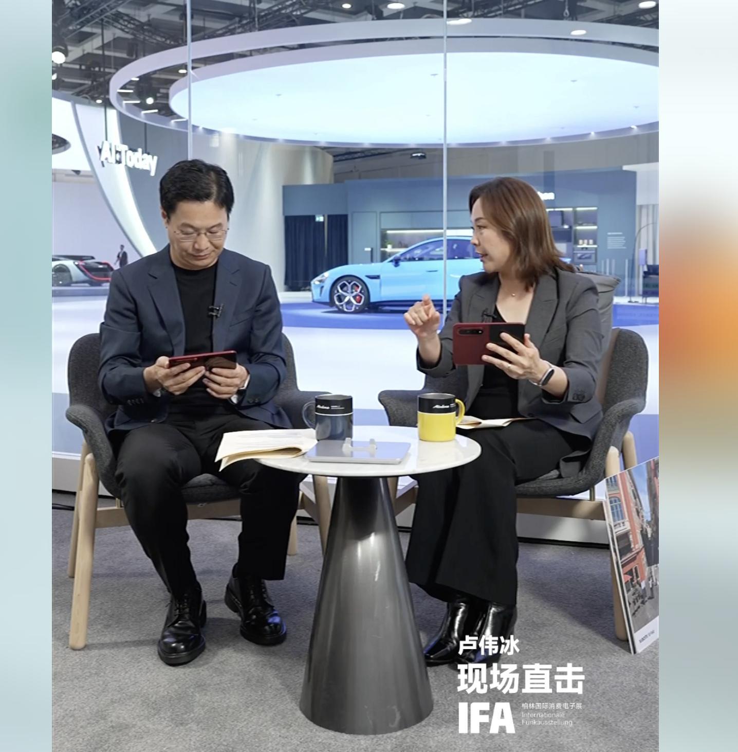 小米18 Fold卖9999元起的梦，已碎[泪]刚刚卢总直播透露，它的起售价真的