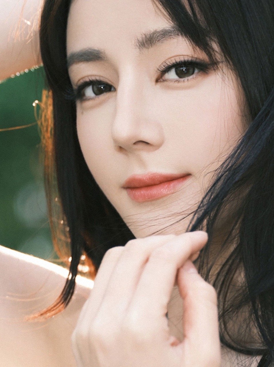 迪丽热巴逛公园随拍这一组我将珍藏~~迪丽热巴公园plog