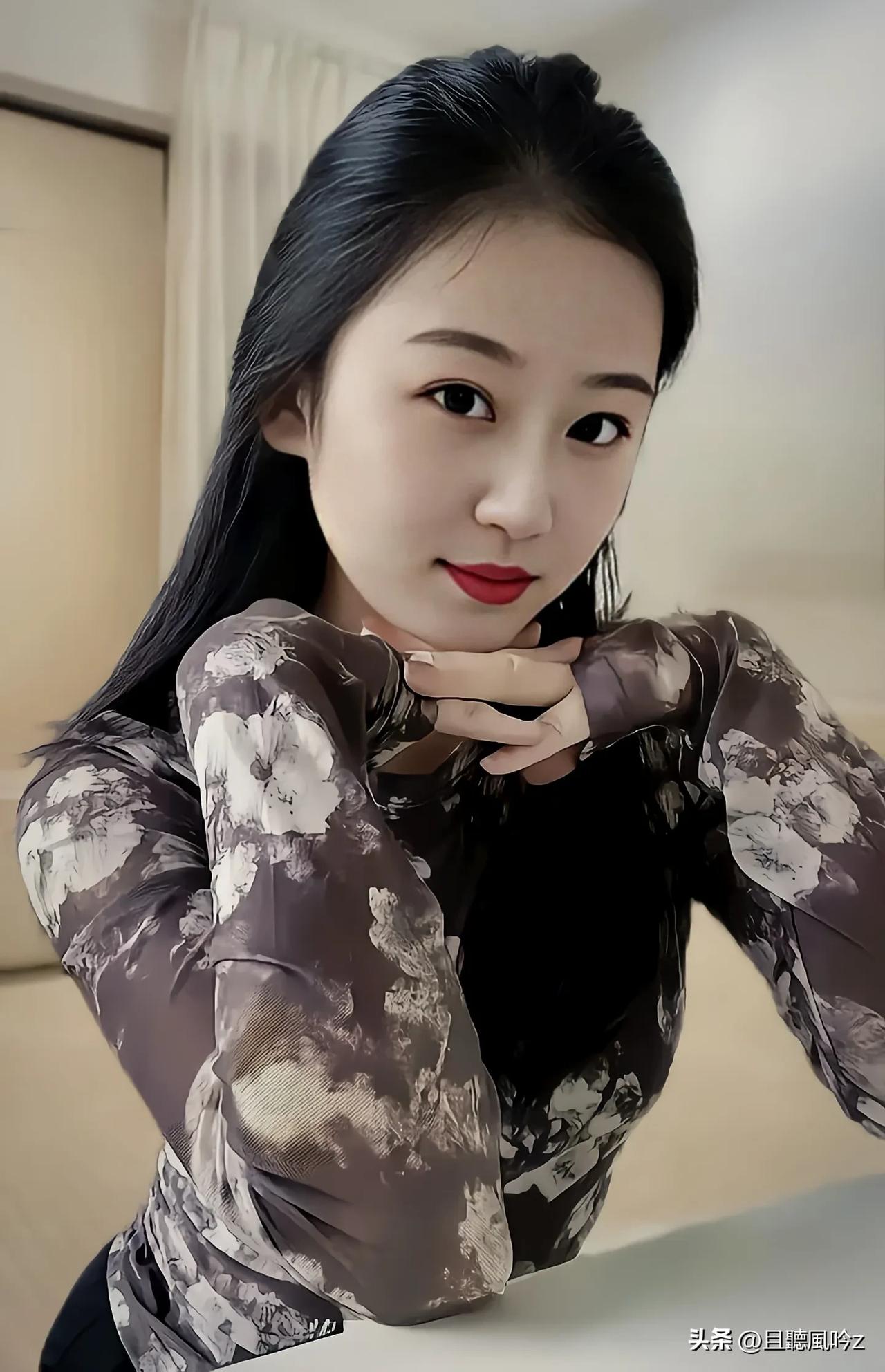 真实感受是一个人的力量之源。
活出真实感受的人，会有蓬勃绽放的生命力。 ​几乎完